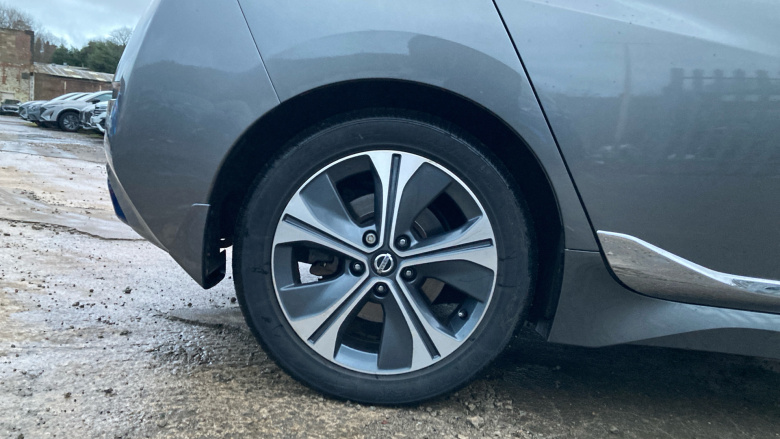 Nissan LEAF 110kW Tekna 40kWh 5dr Auto Electric Hatchback